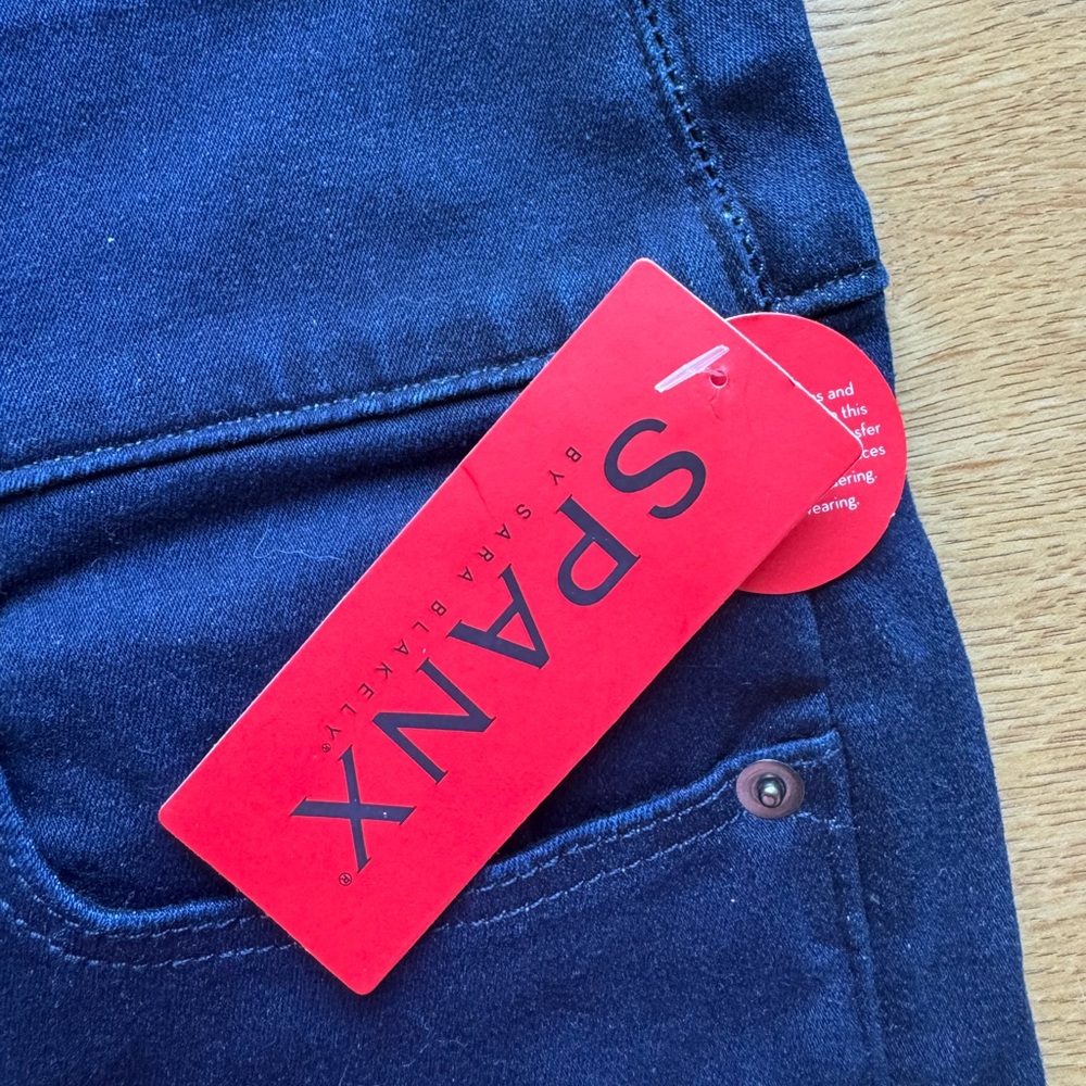 Spanx Signature Waist Slim Bootcut Jeans Dark Indigo Blue Midnight Rinse Size 31 - Picture 6 of 8